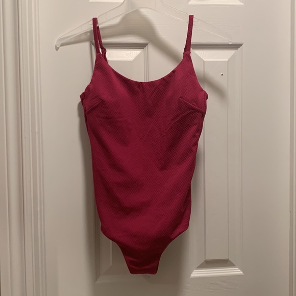 Lululemon WATERSIDE CHEVRON ONE-PIECE SWIMSUIT *B/C CUP, MEDIUM BUM COVERAGE - Picture 2 of 4